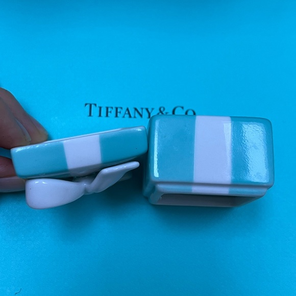 🔴Authentic TIFFANY & CO Blue Enamel Trinket Box🔴 - Picture 8 of 9